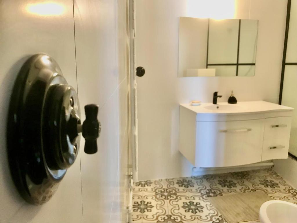 נרבון Retromirabeau - Chambre Suite & Appartements De Charme - Localisation Premium חדר תמונה